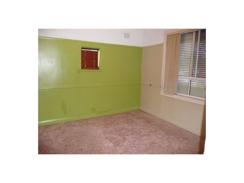 42 CHISHOLM, Auburn NSW 2144