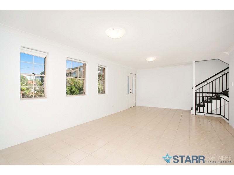 2/8 Dartbrook rd, Auburn NSW 2144