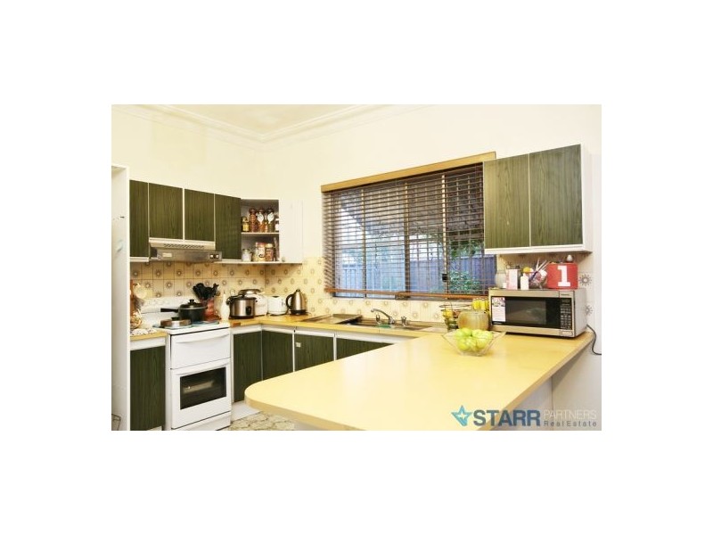 17 Carrington st, Granville NSW 2142