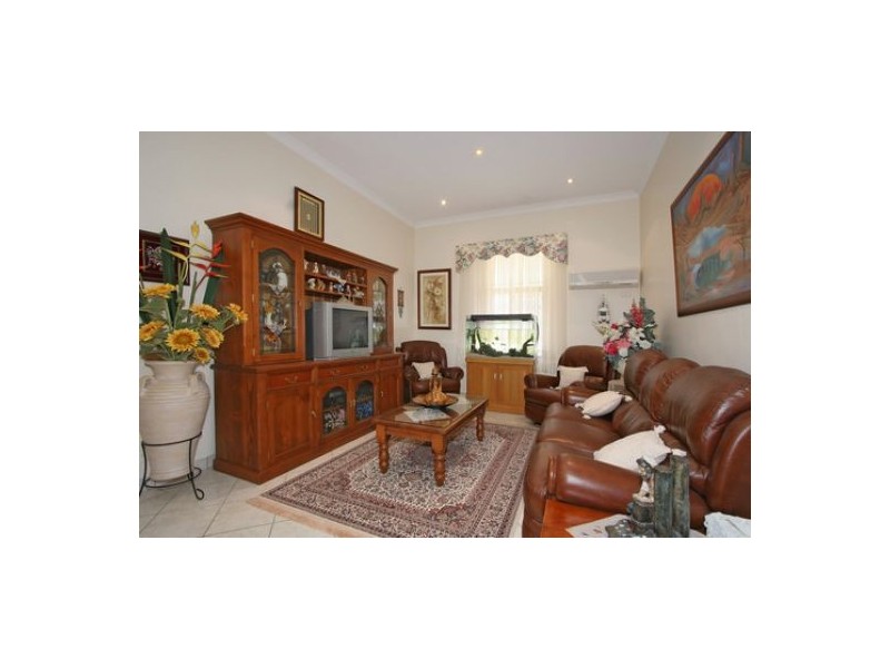 4 Phillip St, Auburn NSW 2144