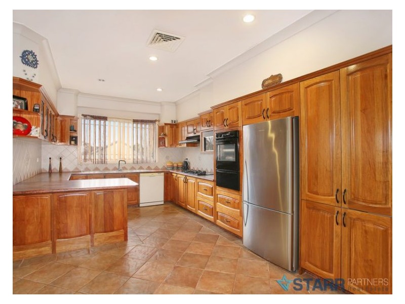 39 Gordon Rd, Auburn NSW 2144
