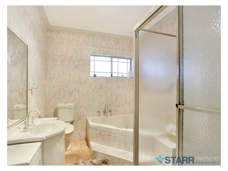 39 Gordon Rd, Auburn NSW 2144