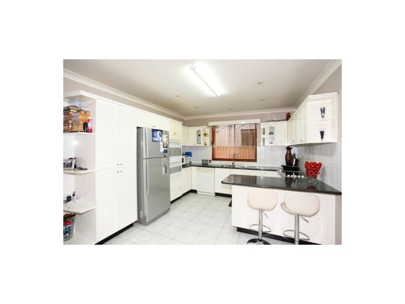 63 Cumberland rd, Auburn NSW 2144