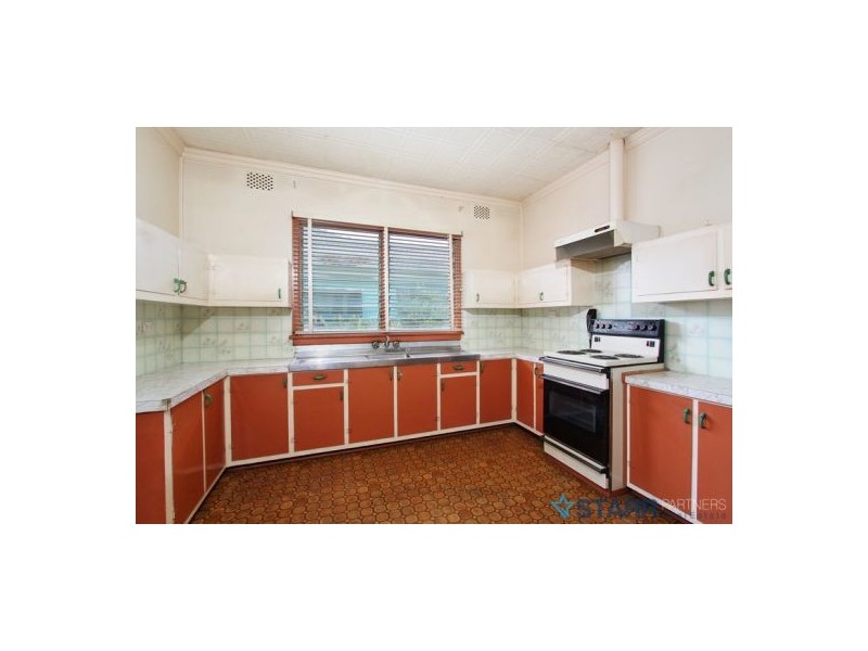 14 Patten Ave, Merrylands NSW 2160