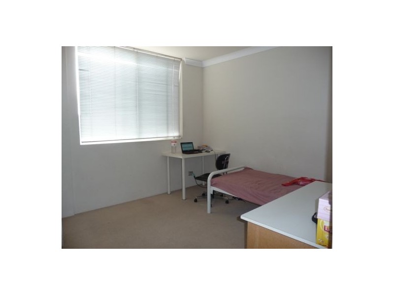 11/2 Macquarie Road, Auburn NSW 2144