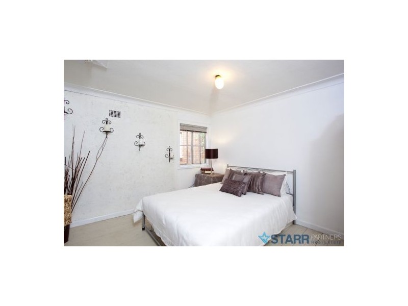 7 Downing ave, Regents Park NSW 2143