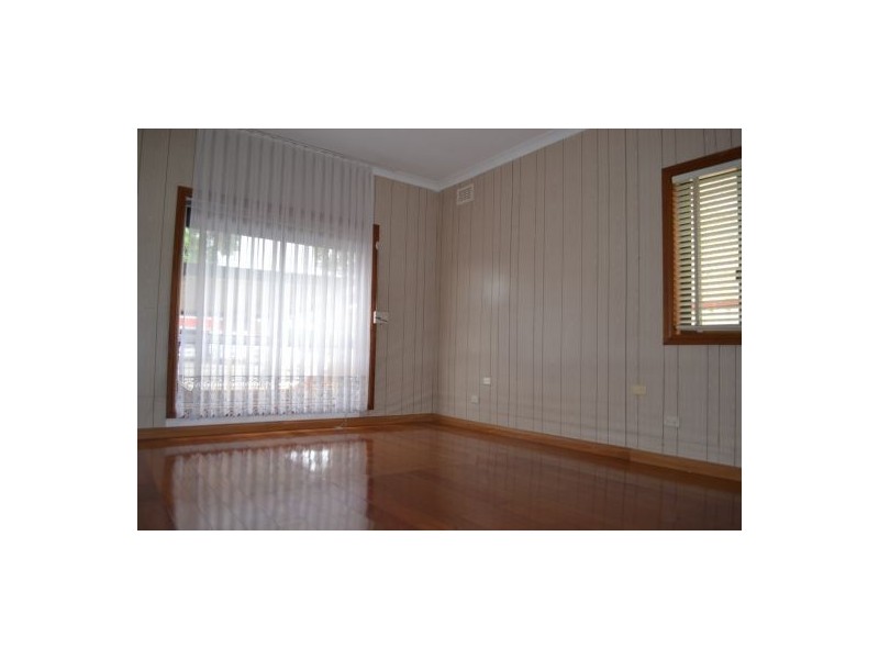 51 Wellington Rd, Auburn NSW 2144