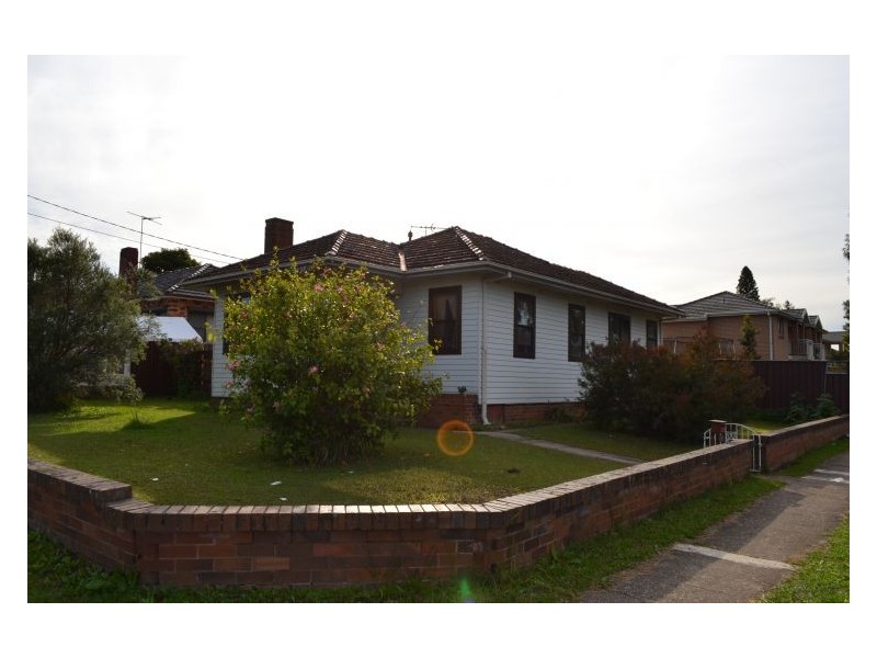 1 Dellwood st, Granville NSW 2142