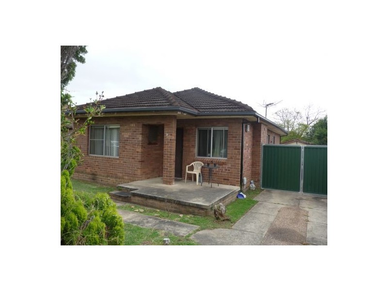 18 Frederick Ave, Granville NSW 2142