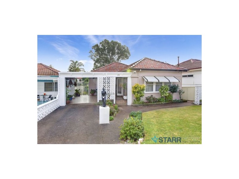 19 Wilga Street, Regents Park NSW 2143