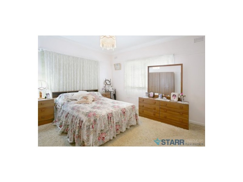 19 Wilga Street, Regents Park NSW 2143