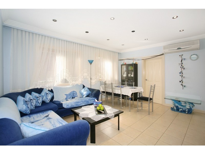 32 Gordon Road, Auburn NSW 2144