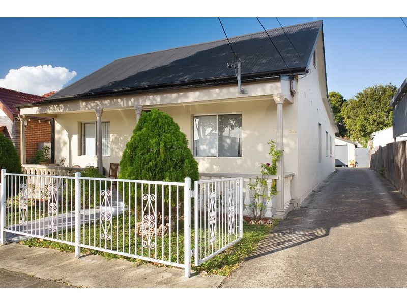 32 Gordon Road, Auburn NSW 2144