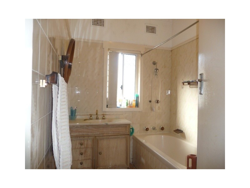 12 Ettalong St, Auburn NSW 2144