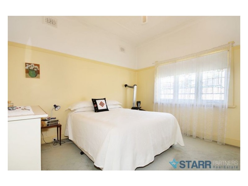 27 Chiswick Rd, Auburn NSW 2144