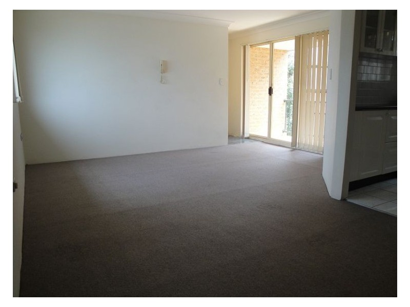 9/10-12  Kitchener Ave, Regents Park NSW 2143