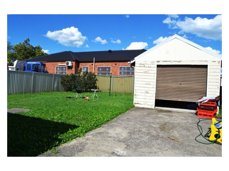 16 Gordon Rd, Auburn NSW 2144