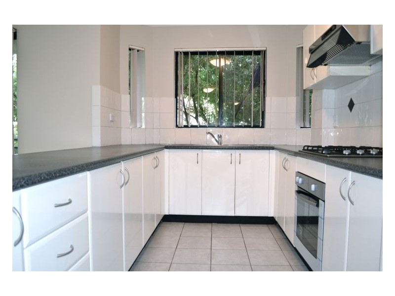 2/82  Beaconsfield st, Silverwater NSW 2128