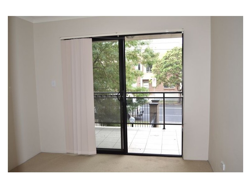 2/82  Beaconsfield st, Silverwater NSW 2128