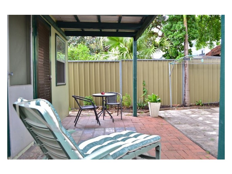 77 Hampstead Rd, Auburn NSW 2144