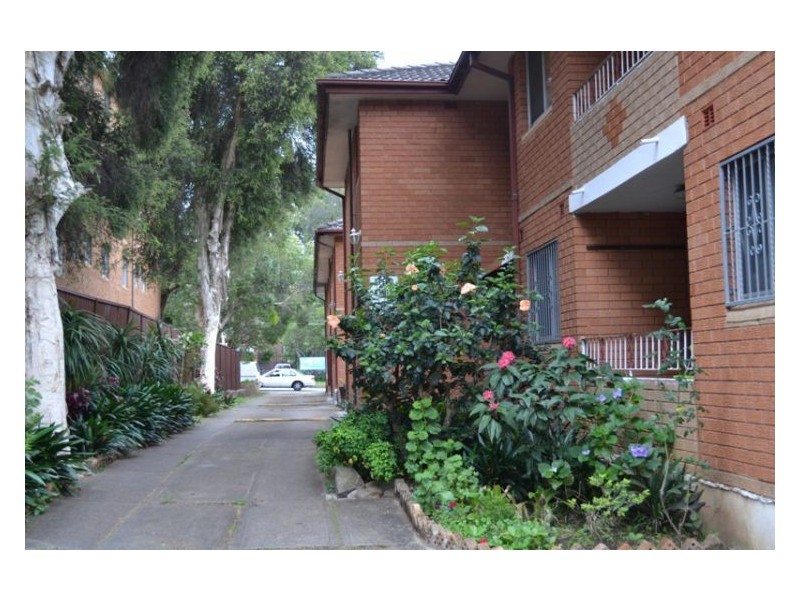 4/19 Doodson Avenue, Lidcombe NSW 2141