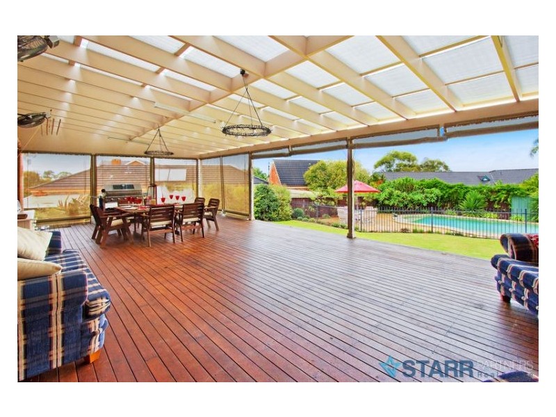 5 Grandoaks Pl, Castle Hill NSW 2154