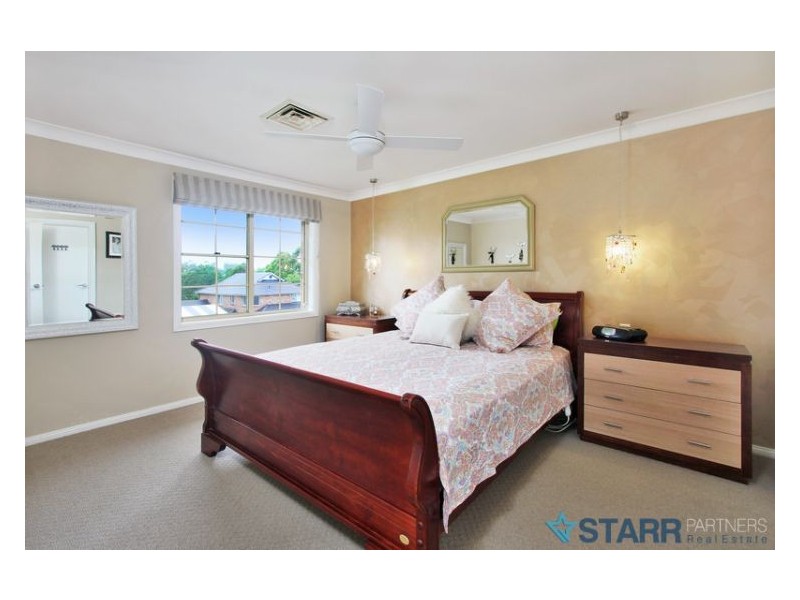 5 Grandoaks Pl, Castle Hill NSW 2154