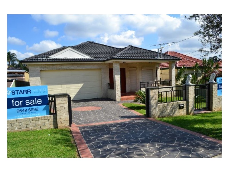 8 Strickland Rd, Guildford NSW 2161