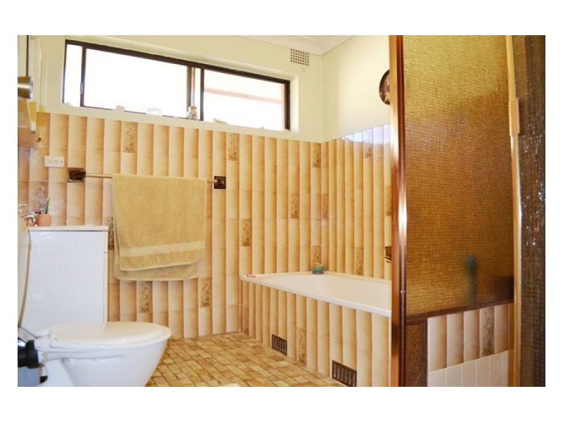 2/98 Northumberland Rd, Auburn NSW 2144