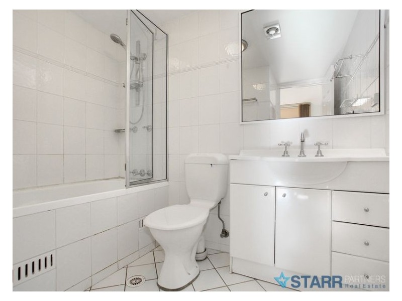 2/2 Macquarie Rd, Auburn NSW 2144