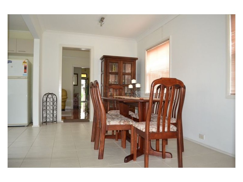 77 Hampstead Rd, Auburn NSW 2144