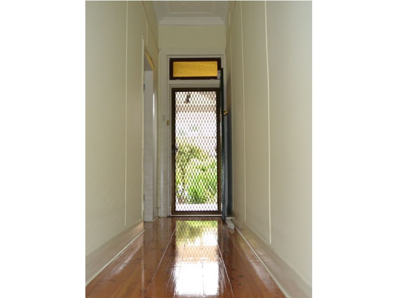 77 Hampstead Rd, Auburn NSW 2144