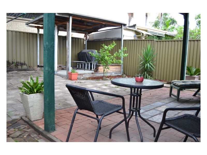 77 Hampstead Rd, Auburn NSW 2144