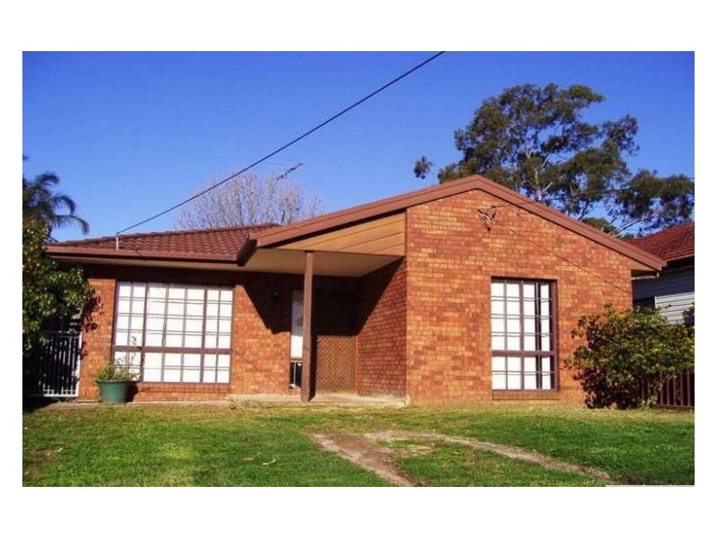 4 Ettalong Rd, Auburn NSW 2144