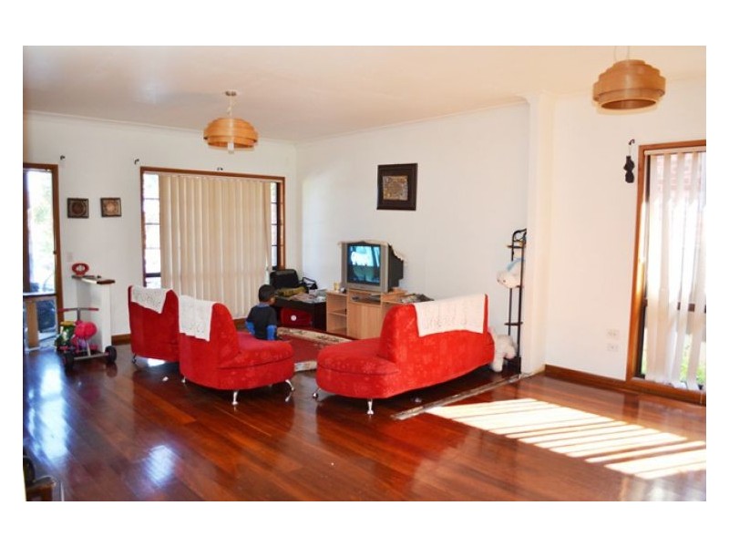 4 Ettalong Rd, Auburn NSW 2144