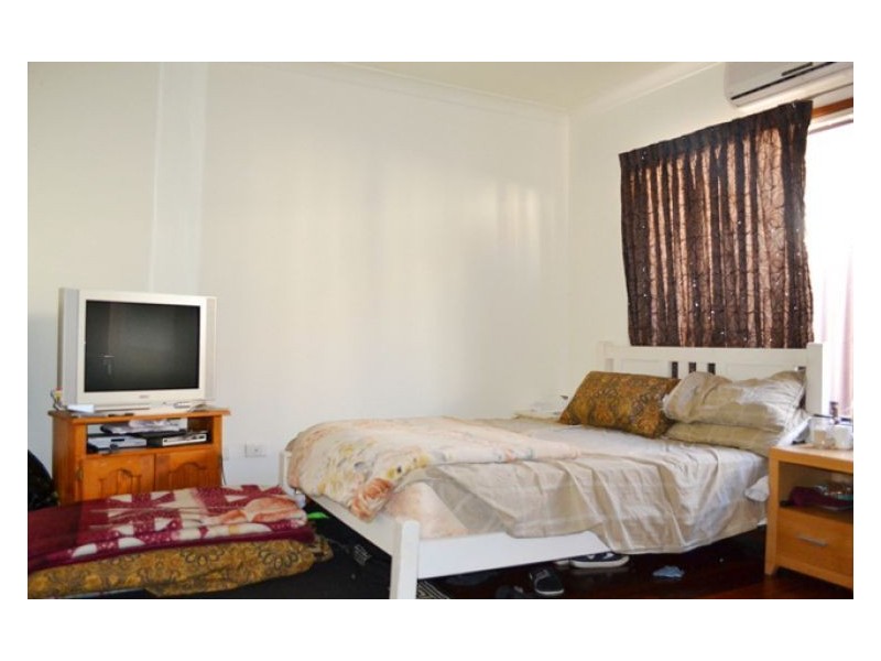 4 Ettalong Rd, Auburn NSW 2144