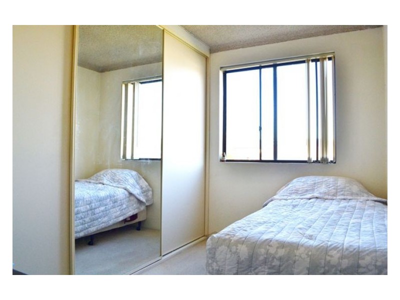 2/37-39 Blaxcell St, Granville NSW 2142