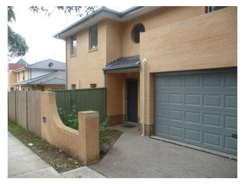 37 Stubbs St, Silverwater NSW 2128