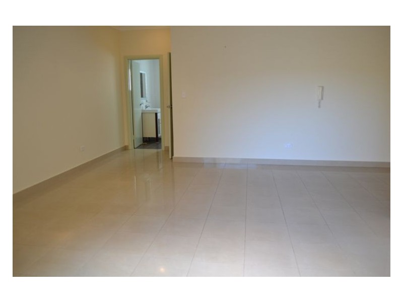 2/11 Renwick, Leichhardt NSW 2040