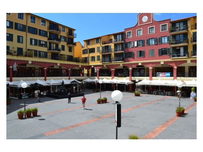 2/11 Renwick, Leichhardt NSW 2040