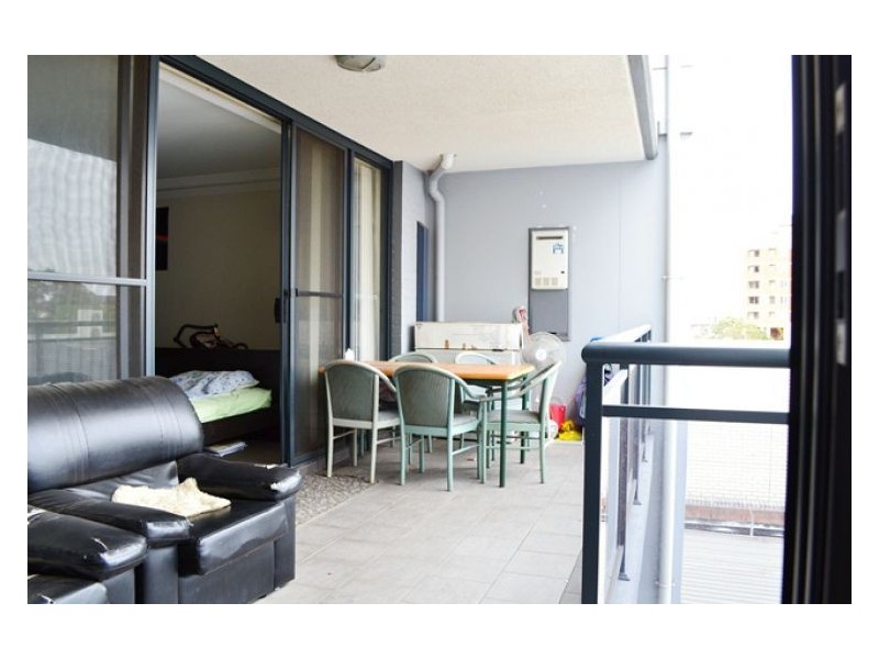 11/8-10 Northumberland Rd, Auburn NSW 2144