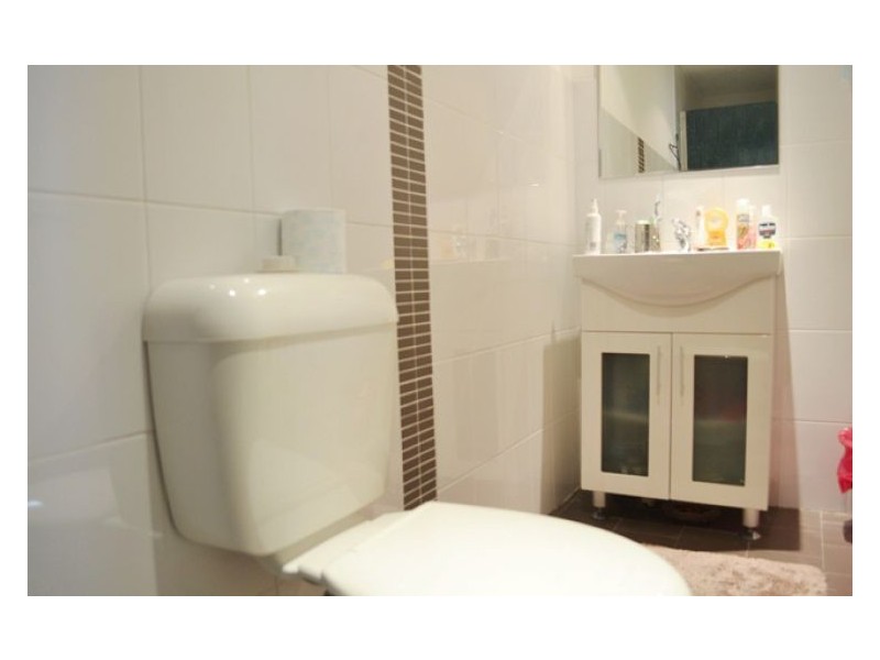 11/8-10 Northumberland Rd, Auburn NSW 2144