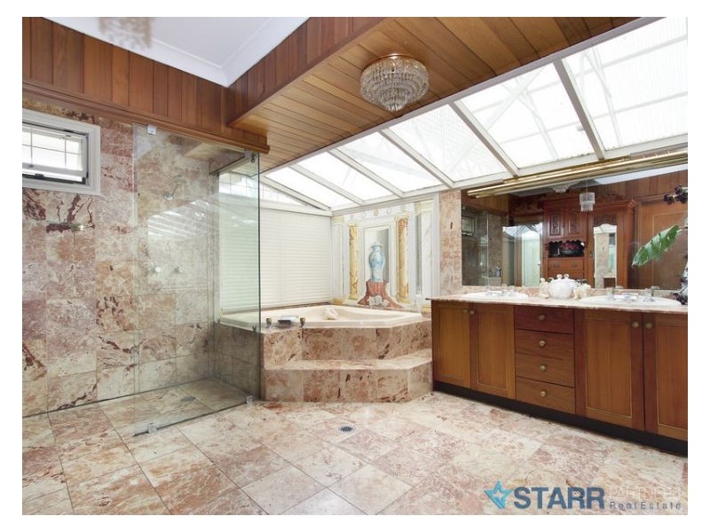 140 Bettington Rd, Oatlands NSW 2117