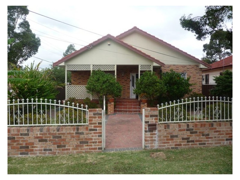 36 Rhodes Ave, Guildford NSW 2161