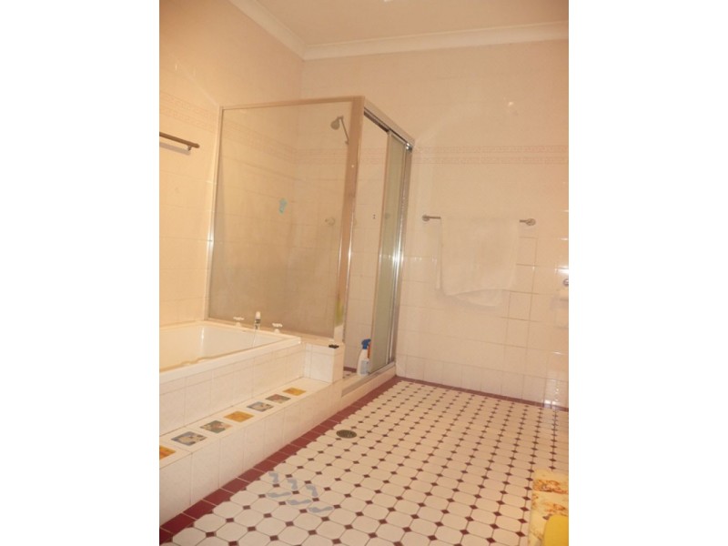 36 Rhodes Ave, Guildford NSW 2161