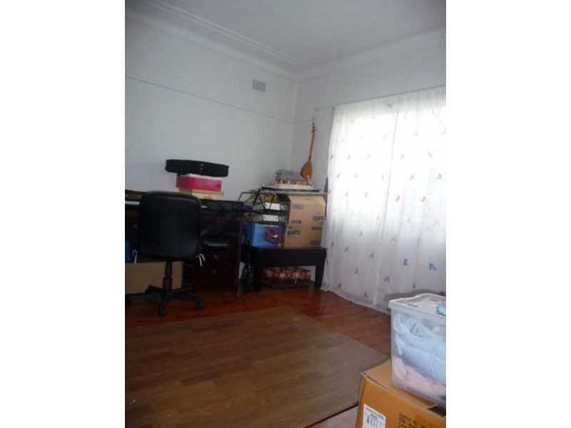 36 Rhodes Ave, Guildford NSW 2161