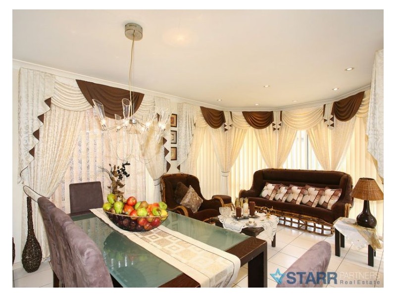 84 Horningsea Park Drive, Horningsea Park NSW 2171