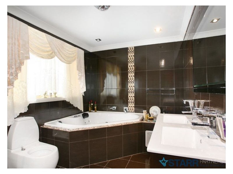 84 Horningsea Park Drive, Horningsea Park NSW 2171