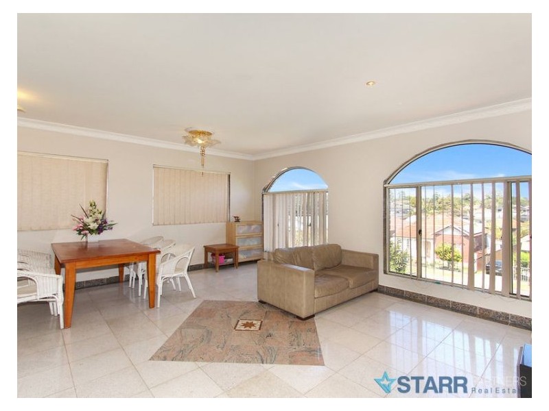 33 Chestnut Rd, Auburn NSW 2144