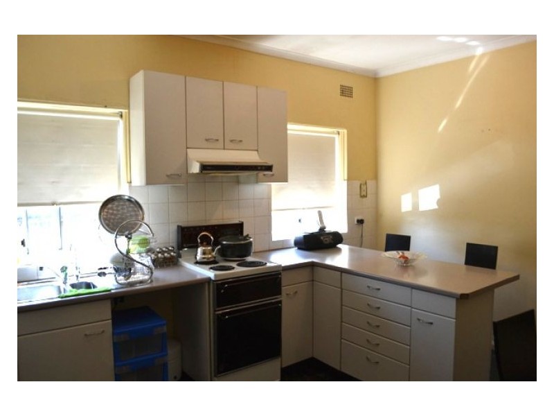 18 Frederick Ave, Granville NSW 2142